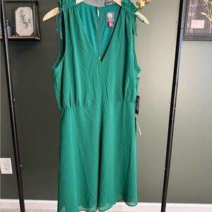 Vince Camuto Vibrant Green Midi Dress